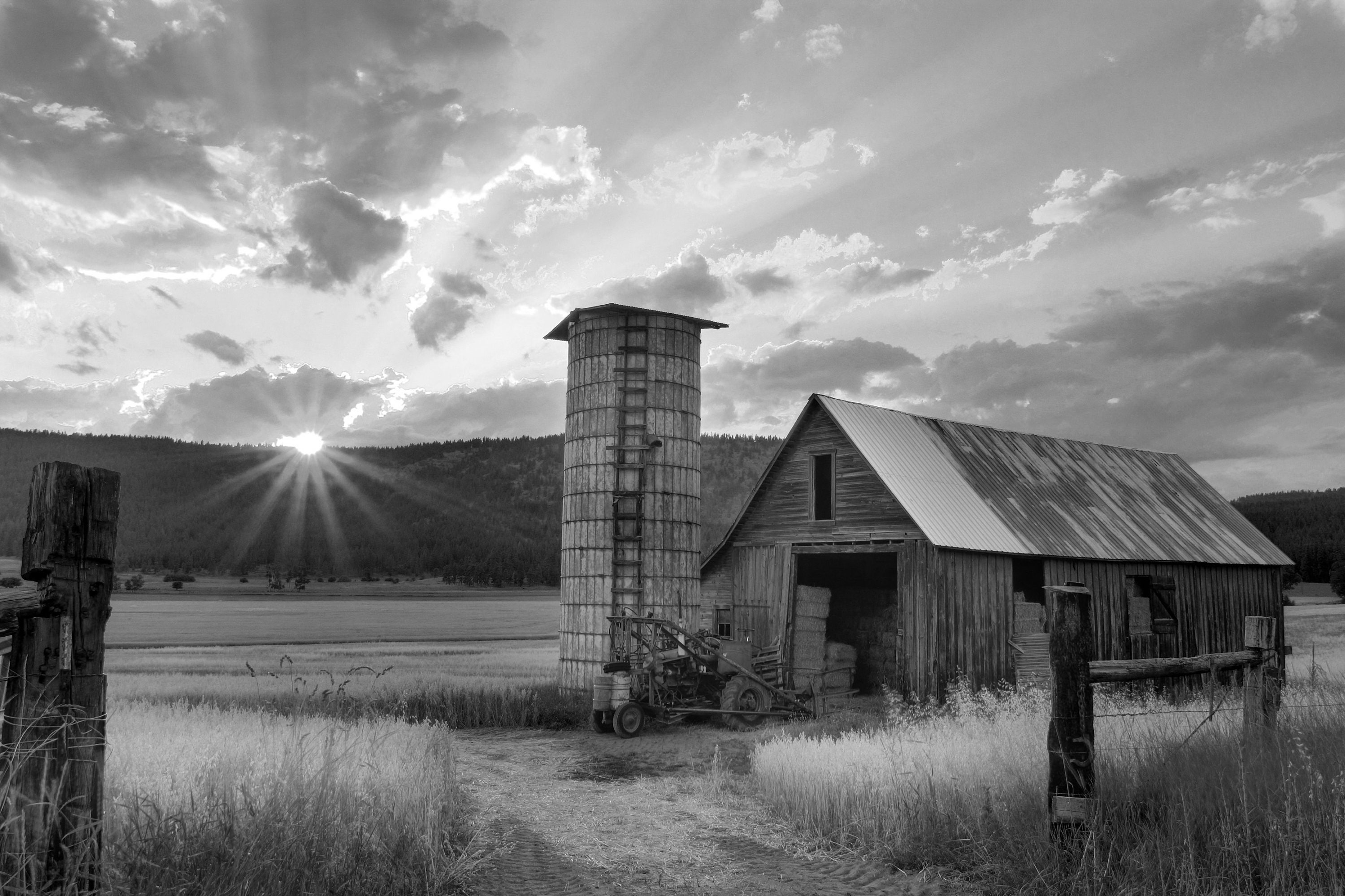 Barn Art Old Barn Barn Wall Art Barn Fixer Upper Etsy