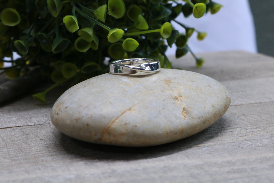 MARLEY Ring Sterling Silver Mobius Ring, Polished - Etsy