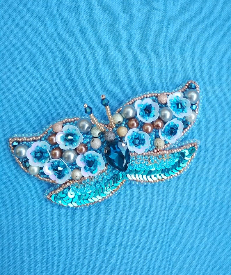 Brooch blue beaded gold butterfly animal beads brooch blue image 0
