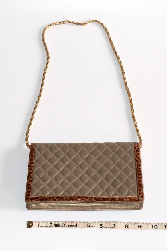 90's Metallic Gold Quilted bag with gold chain - image 2