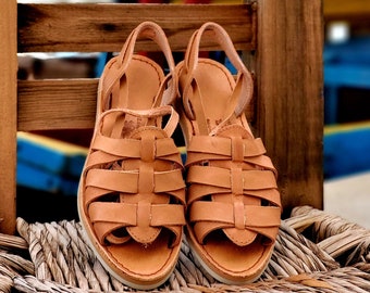 Tan Lace Up Alpargatas Sandals. Mexican huaraches. LuciernagaMXFolkWare™