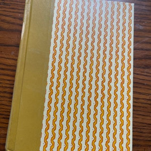 1 Vintage Readers Digest Condensed Book
