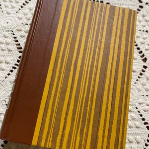 1 Vintage Readers Digest Condensed Book