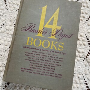 1 Vintage Readers Digest Condensed Book