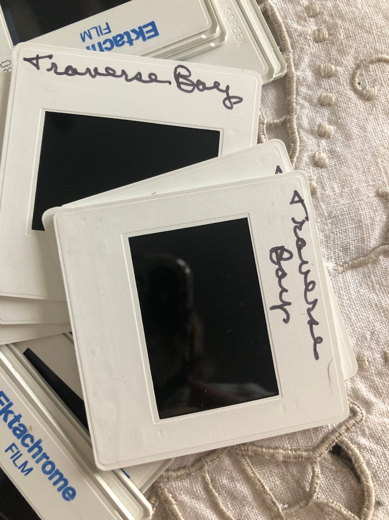 25 Plastic Photo Slides