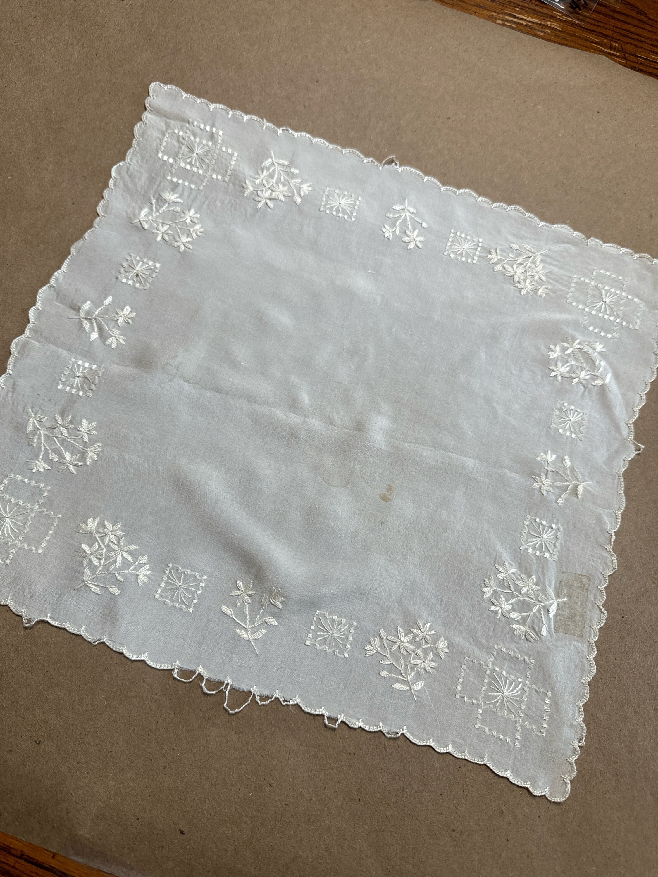 Vintage Hankie/Handkerchief 55