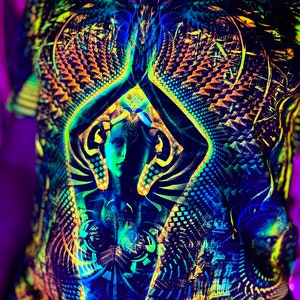 Trippy Man Shirt, Best Rave Clothes, Party T-Shirt, Festival Wear, Neon Men&#39;s T-shirt, Blacklight Active T-Shirt, Fractal Wear, Acid Style
