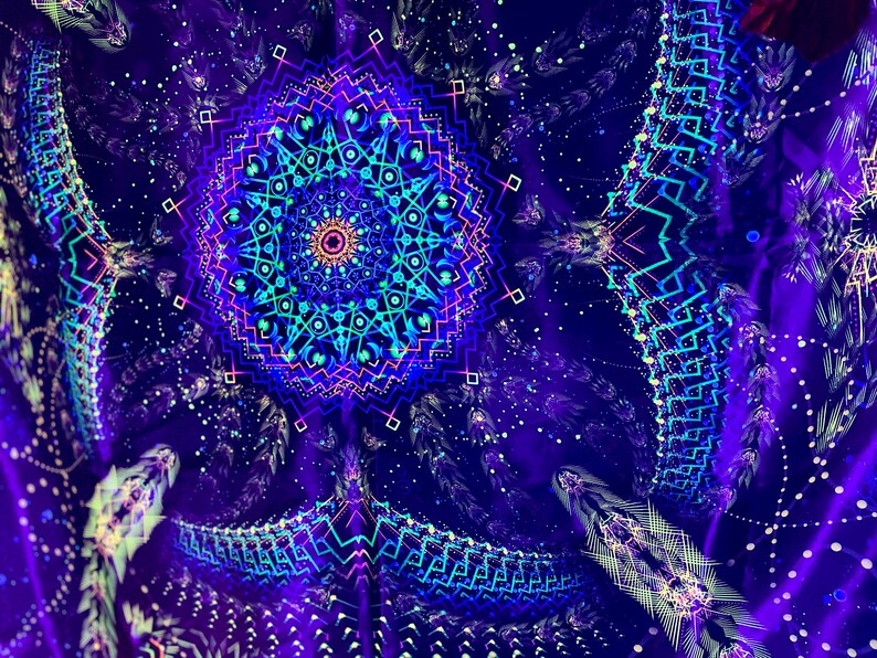 UV Psychedelic Fluorescent Blacklight Tapestry, Trippy Fractal Wall Art ...
