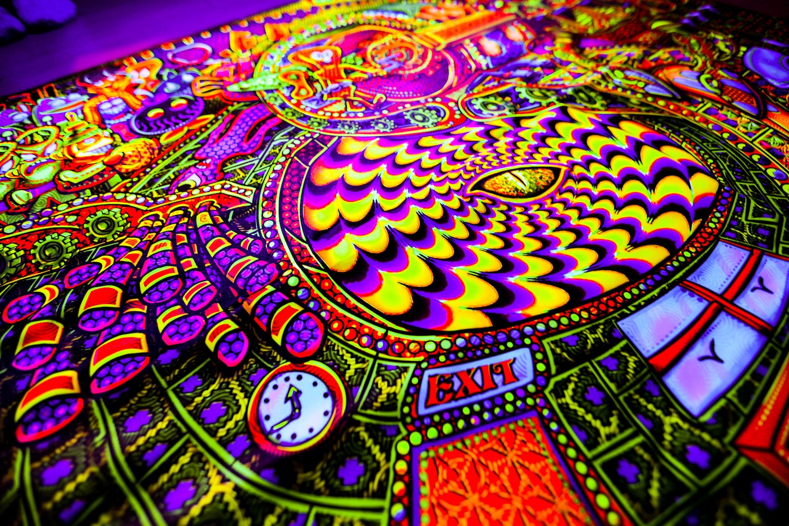 Psychedelic UV Blacklight Tapestry Salvia Droid Wall Hanging Etsy