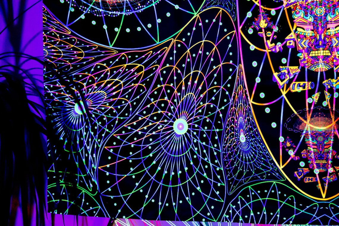 UV Wandteppich Galaxy Space 150x130cm - Schwarzlicht Reactive Frau Design