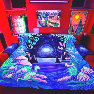 Psychedelic Bedset, Trippy Bedding, UV Bedsheet, Fluorescent Bed Cover, UV-active Homewear, Blanket, Mandala, Duvet Cover, Bedroom decor