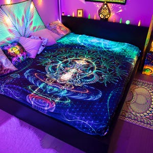 Manta de meditación, decoración reactiva a los rayos ultravioleta, ropa de cama con luz bohemia, regalo para amantes del yoga, manta de arte psicodélico, sábana fluorescente, juego de cama de neón