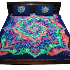 Psychedelic Bedding Duvet cover + 2 Pillowcases, Hand-painted, UV-active, trippy bedset, Homewear, Acid, Sacred