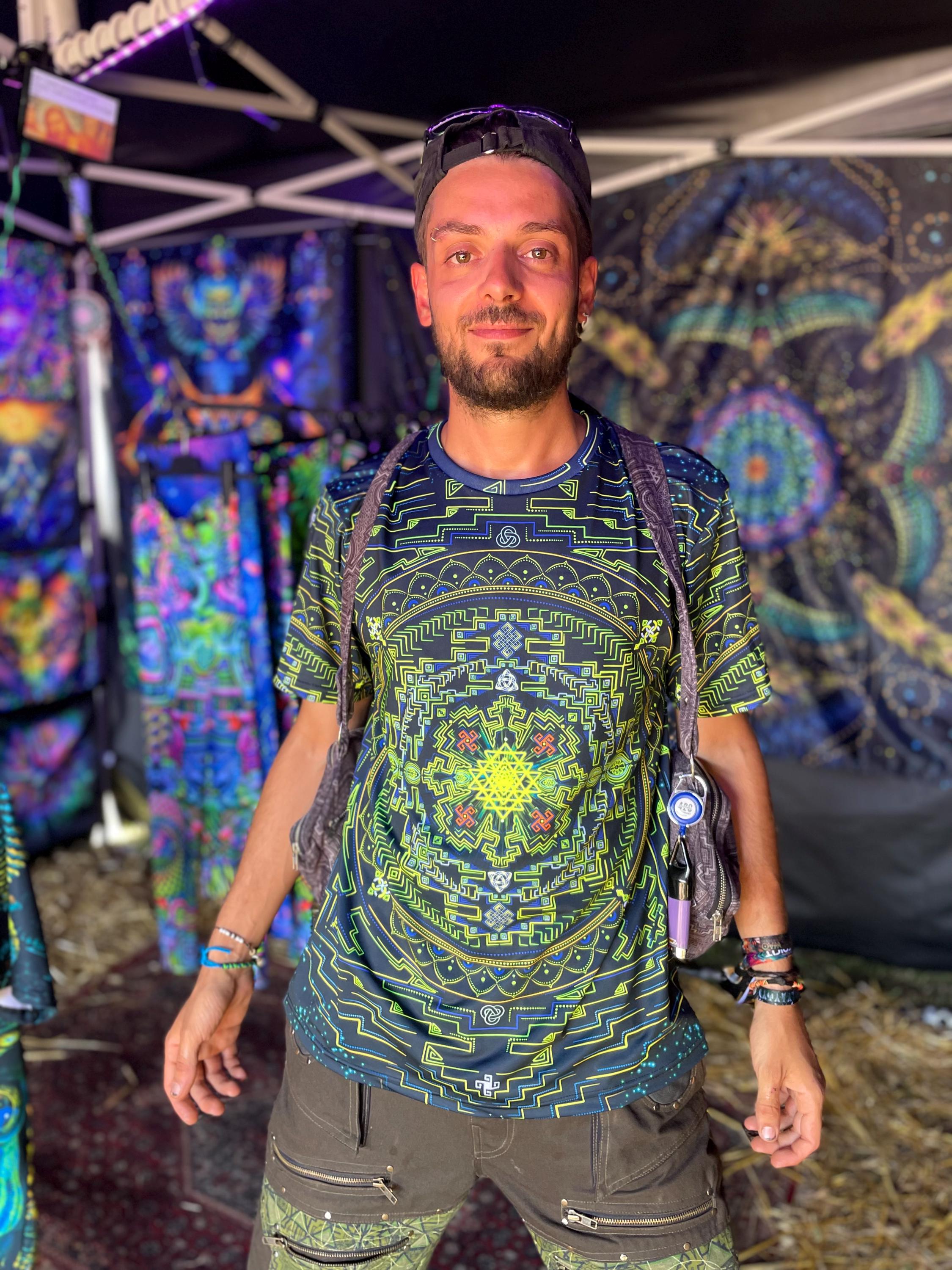 蛍光フェスティバルTシャツ、神聖幾何学模様のウェア、ネオンTシャツ