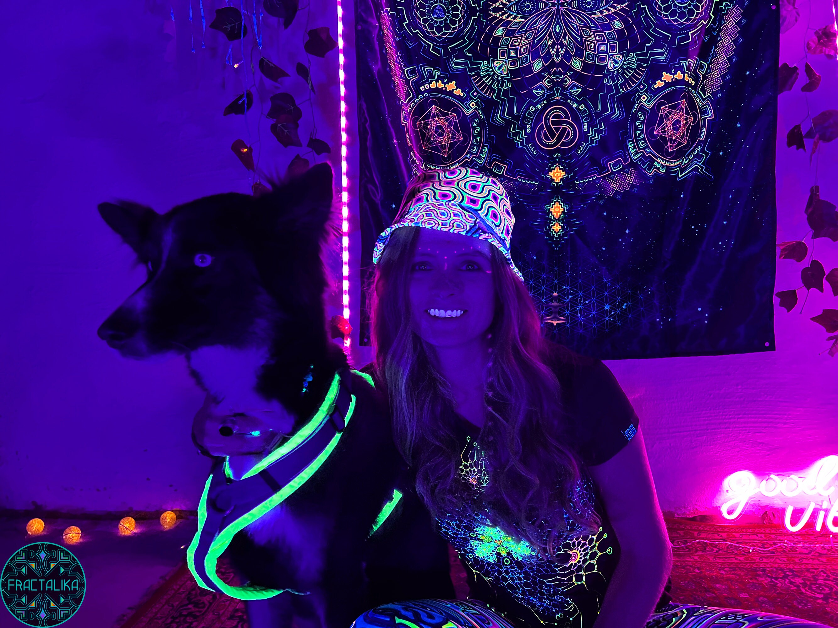 Trippy Bucket Hat, Blacklight Active Panama, Festival