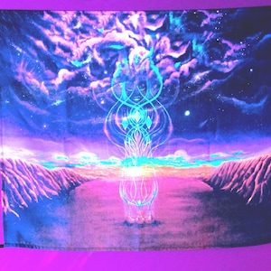 Fondo visionario, tapiz de yoga, fondo psicodélico UV, arte de meditación, decoración espiritual, gobelino fluorescente, arte místico, regalo de yoga imagen 1