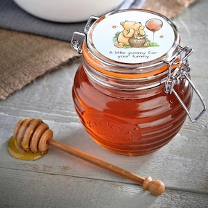 Etiqueta de regalo EDITABLE de Winnie Pooh, Baby Shower de Winnie Pooh, Delicias para tu barriguita, Recuerdos de miel, (30) 1,5 o (20) 2 pulgadas, Pegatinas de miel, Hazlo tú mismo