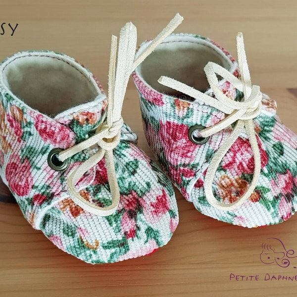 PDF Sewing Pattern, Doll Shoes Sewing Tutorial, DIY, Waldorf Doll Clothing Pattern, American Doll Clothing Pattern & Tutorial