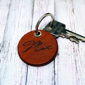Leather keychain with name, genuine leather, customizable, personalized, keyring, round leather pendant, cognac, gift