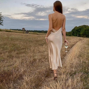 100% silk dress in creamy Cowl neck silk slip dress midi Bias cut silk satin dress White-cream dress Silk bridesmaid dress White silk dress