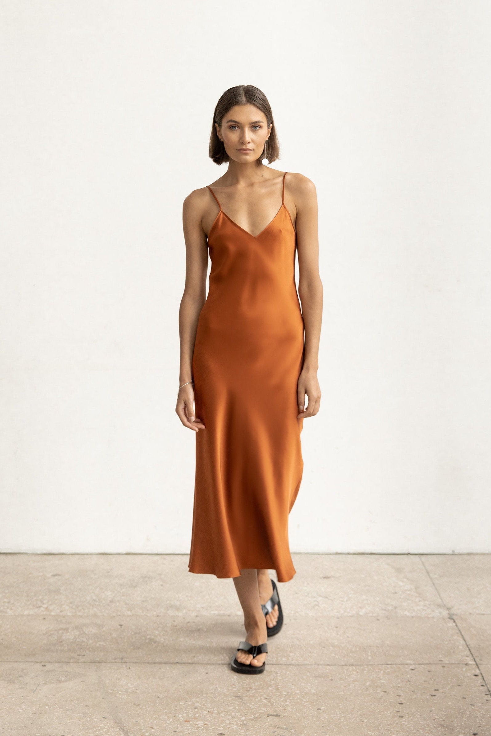 v neck slip