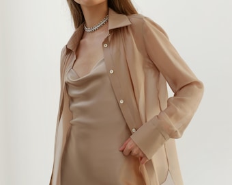 最後の1点 ベージュのクレープブラウス 長袖ブラウス シフォンボーイフレンドシャツ オフラウンジ シースルーシャツ シルクの服