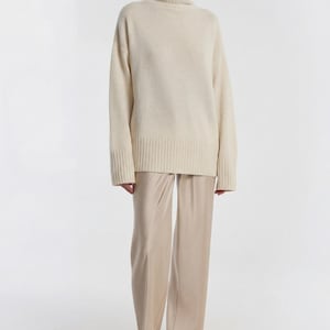 Ivory 100% cashmere pullover oversized image 7