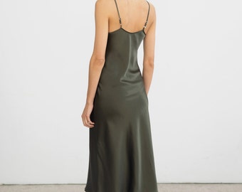 MANY COLOURS V-Ausschnitt Schrägschnitt Seidensatin Midikleid 90er Sommerkleid Date Dress - 100% Maulbeerseide Sheryl