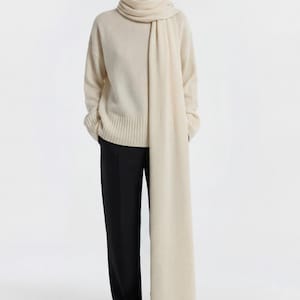 Ivory 100% cashmere pullover oversized image 6