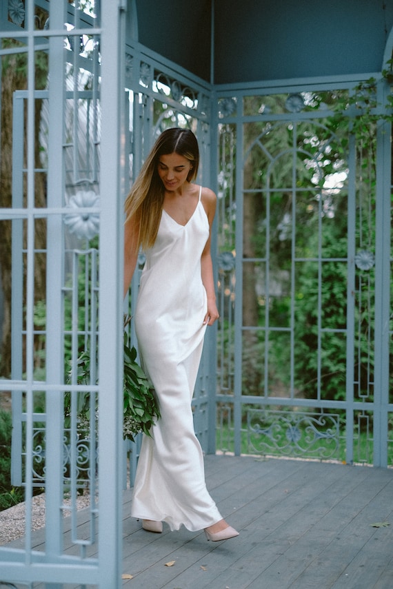 100% Silk Wedding Dress Minimal Mulberry Silk Satin Backless Bridal Gown -  Etsy