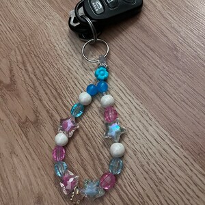 90’s wristlet, Y2K, colorful beads, accessory, beaded accessories, plastic beads, keychain, beaded gifts, gift ideas,