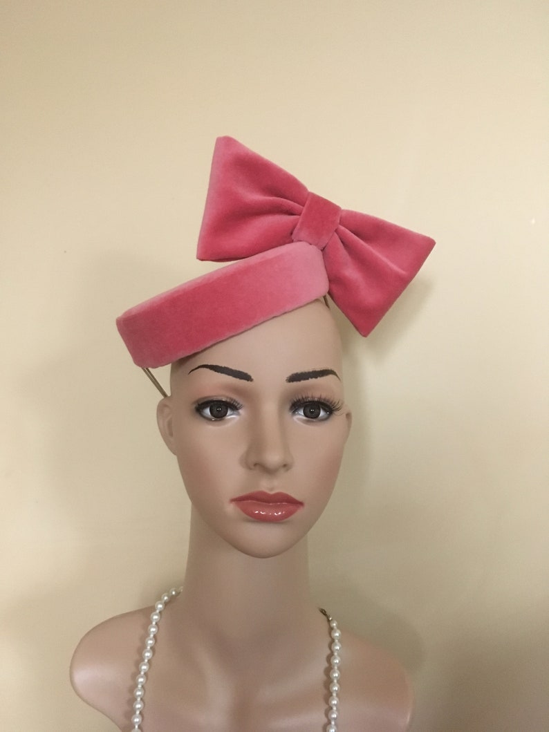 Pink velvet hat Pink wedding hat Pink wedding hats Pink velvet hats velvet hats Pink Pillbox Pink fascinator Pink Hat Pink Ascot hat