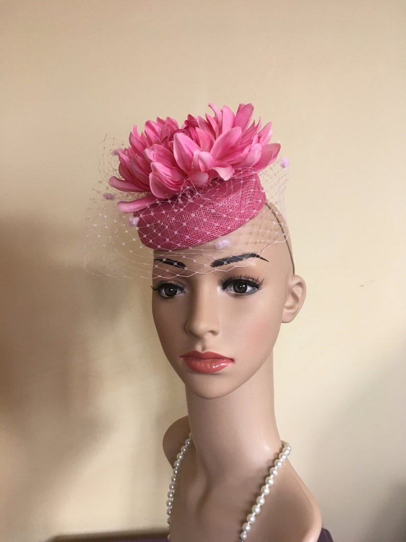 Pink wedding hat Pink fascinator Pink Ascot hat Pink wedding fascinator Pink Ascot fascinator Pink Derby hat Pink flower hat Pink hat