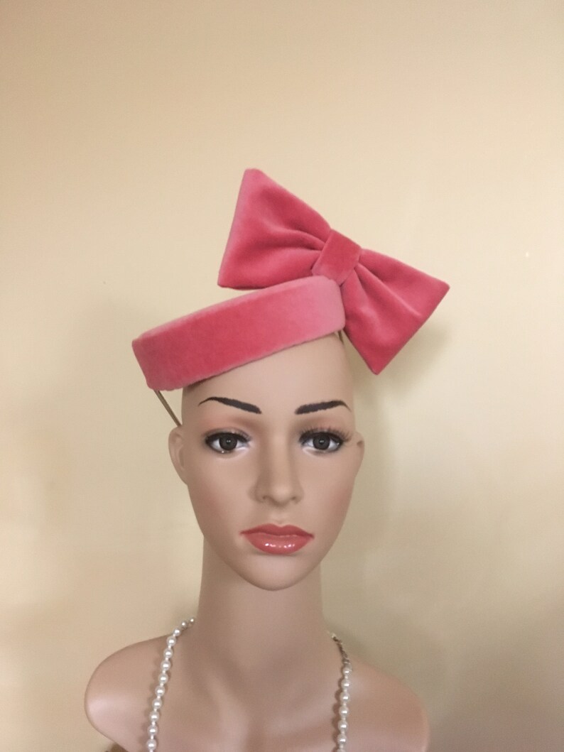 Pink velvet hat Pink wedding hat Pink wedding hats Pink velvet hats velvet hats Pink Pillbox Pink fascinator Pink Hat Pink Ascot hat
