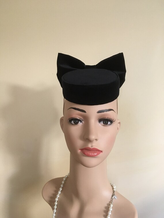 large black hats for races