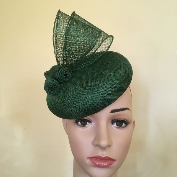 Bottle green wedding hat Dark green hat Green hat Green wedding hat Wedding fascinator Green fascinator Hats and Fascinators Ascot hat