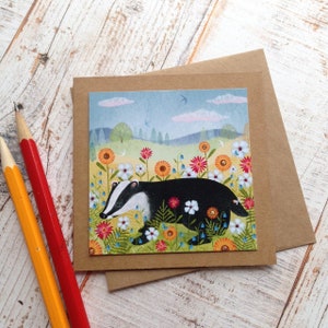 Carta da nota piccola di design di Badger Spring fells. Fatto a mano, lasciato vuoto per il tuo messaggio. Carta kraft e busta. Dettaglio glitter da impreziosire