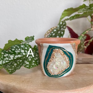Geode pot decor  , Unique plant gift, pencil holder, brush holder,   Housewarming gift ,  Quartz crystal geode pot, birthday gift