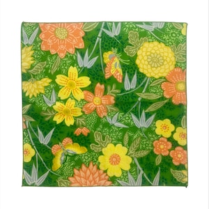 4 Bright Green Floral and Butterfly Printed Dinner Napkins 1980’s