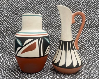 2 Vintage Navajo Hand Made Pottery Vase Set/Signed