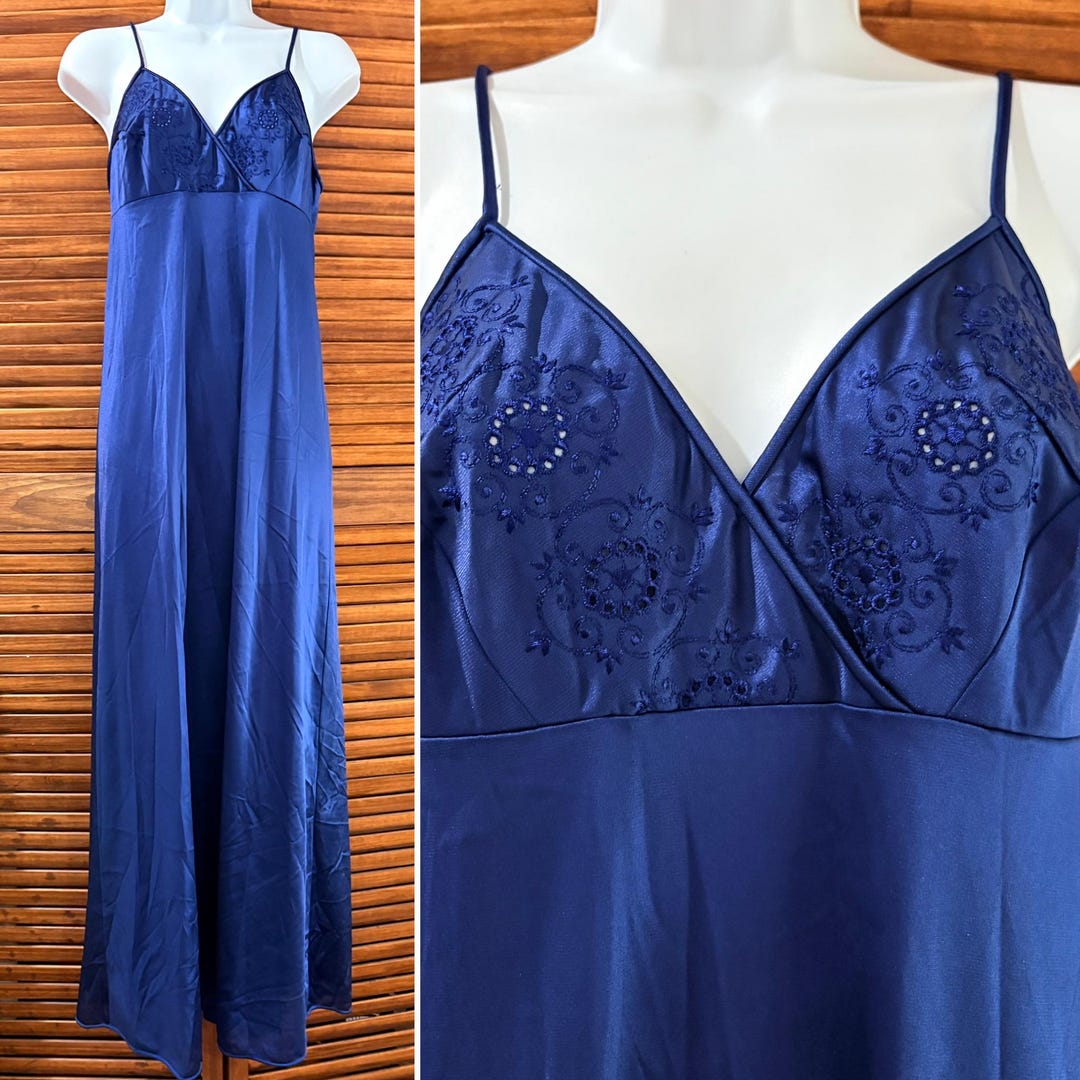 JC Penney Navy Long Nightgown Size Small/petite