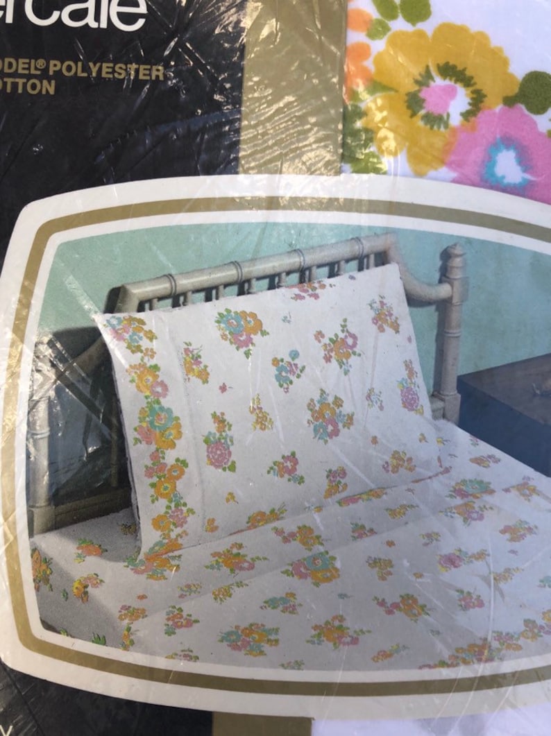 NOS JC Penney/'s Pink and Yellow Twin Fitted and Flat Floral Sheet Set