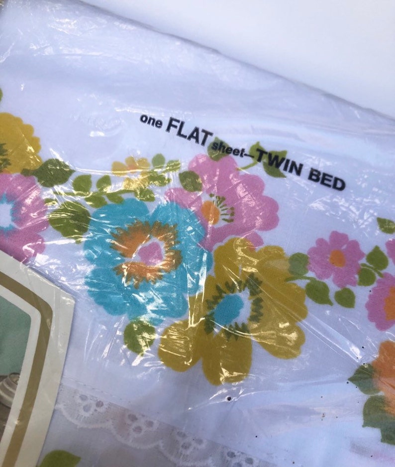 NOS JC Penney/'s Pink and Yellow Twin Fitted and Flat Floral Sheet Set