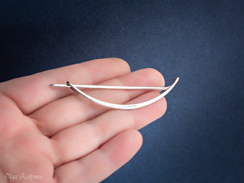 Silver brooch Minimalist shawl pin Wire wrapped brooch Geometric Scarf pin gift for her