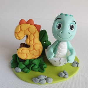年齢番号付き恐竜ケーキトッパー