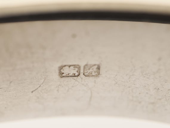 Vintage Solid Silver Bark Effect Hinged Bangle - image 5