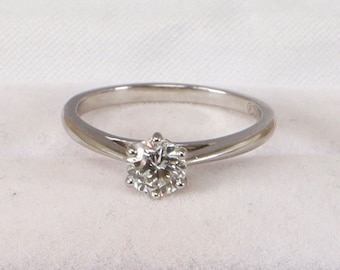 Platinum & Diamond Solitaire Ring