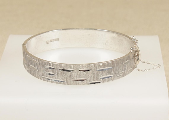 Vintage Solid Silver Bark Effect Hinged Bangle - image 1
