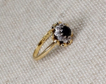 18ct Gold Sapphire & Diamond Cluster Ring