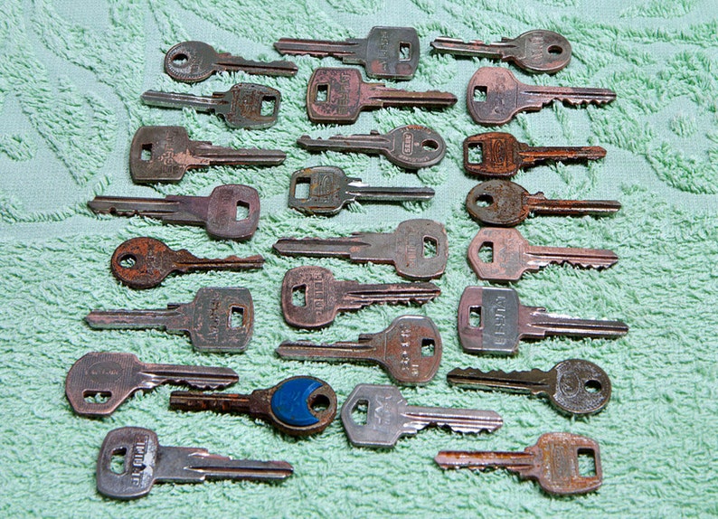 Old iron keys Old door keys Skeleton key set Cast iron keys Etsy